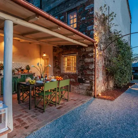 Iole Holiday home