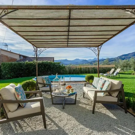 Holiday home Iole Capannori