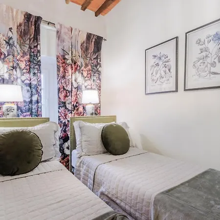 Iole Semesterbostad *