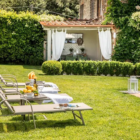 Semesterbostad Iole *