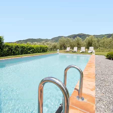 Semesterbostad Iole *