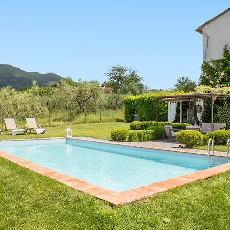 Iole Semesterbostad Capannori